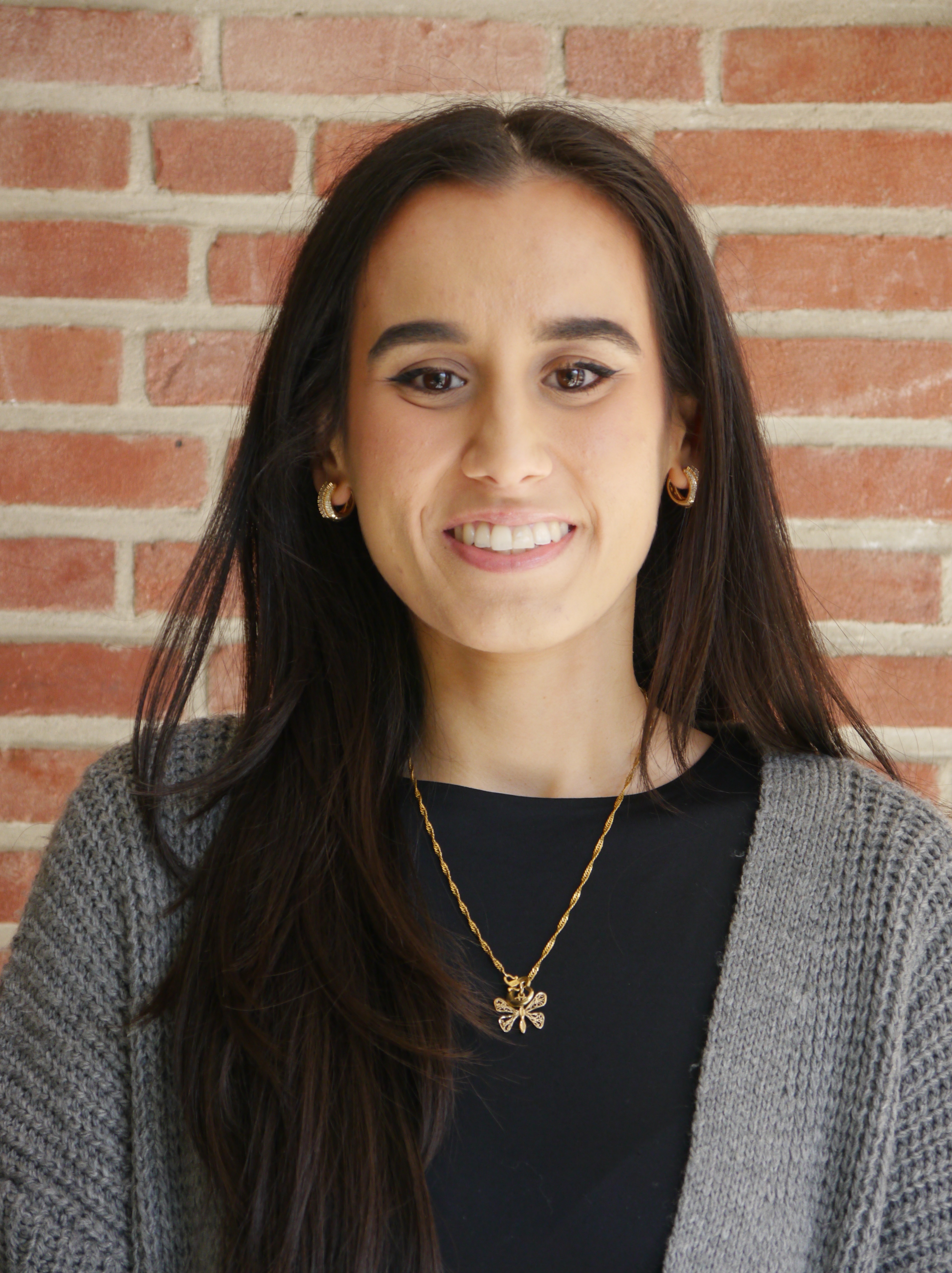  Miriam Eishanzada