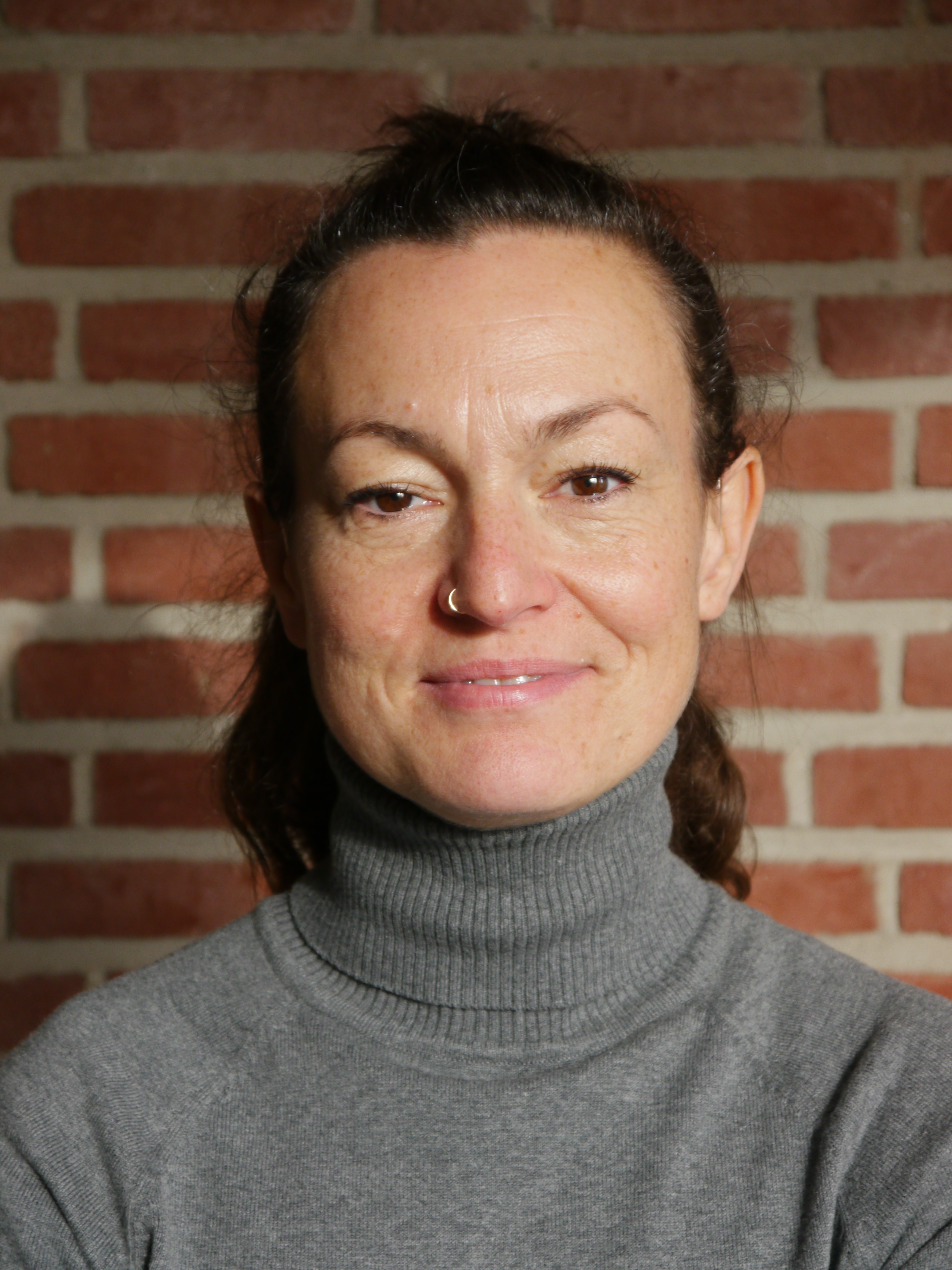  Nina Hoffmann
